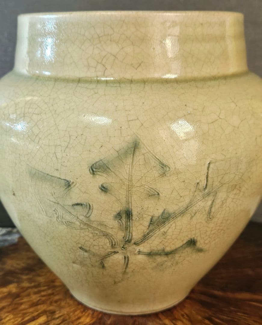 明治時代　御深井焼　蕪の葉の図　壺 花入れ　花生け　オブジェ　高さ19.1cm