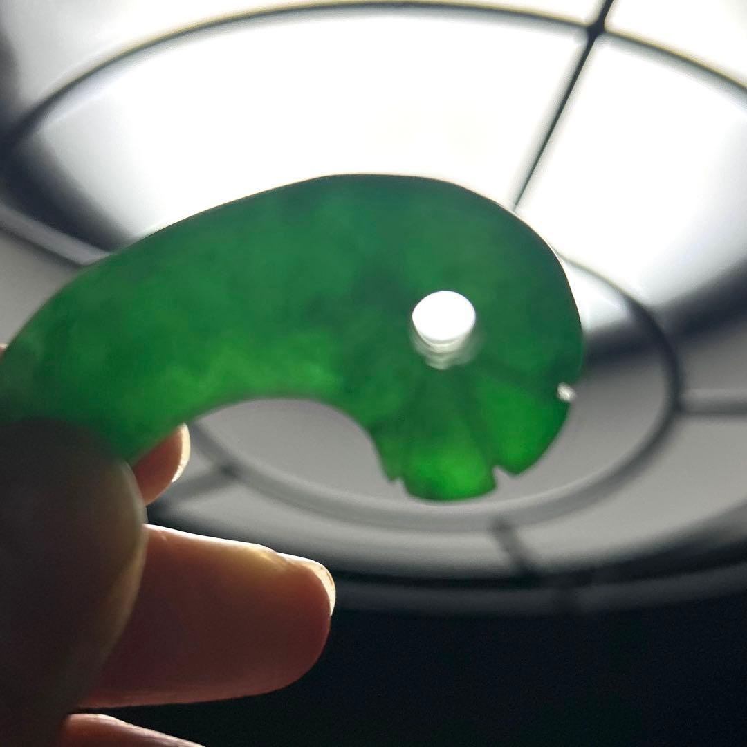 三本 丁字頭勾玉 翡翠 緑色 古物 アンティーク