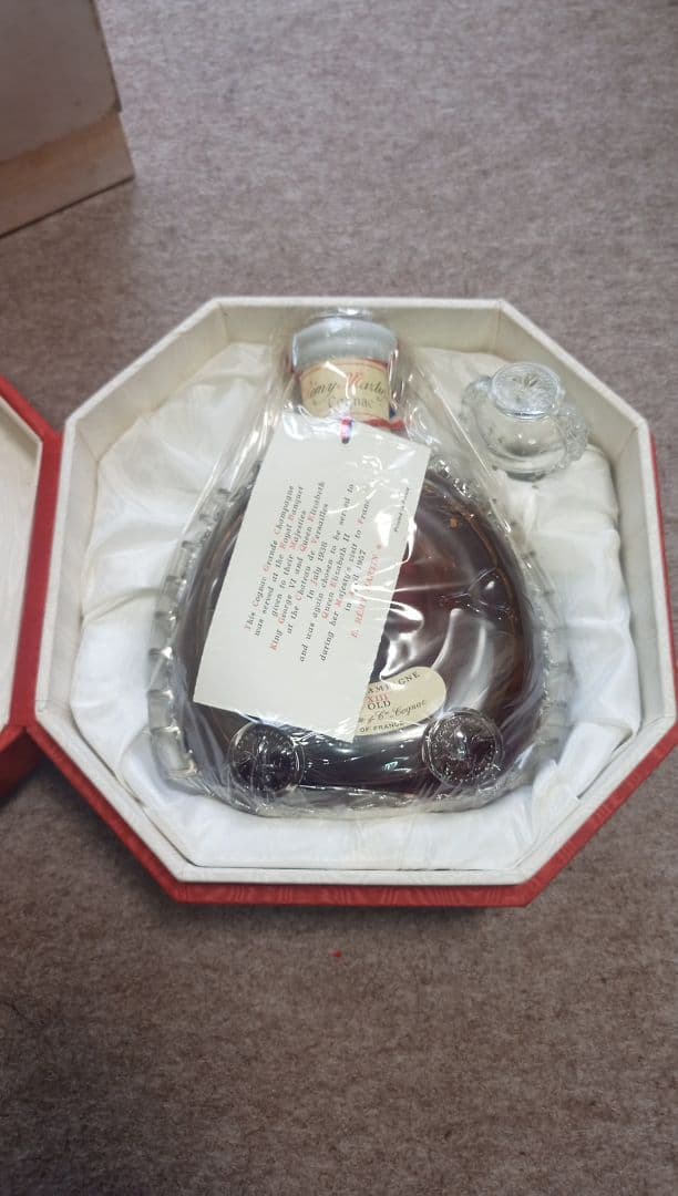 古酒)レミーマルタン ルイ13世ベリーオールド コニャック　バカラボトル　外箱付