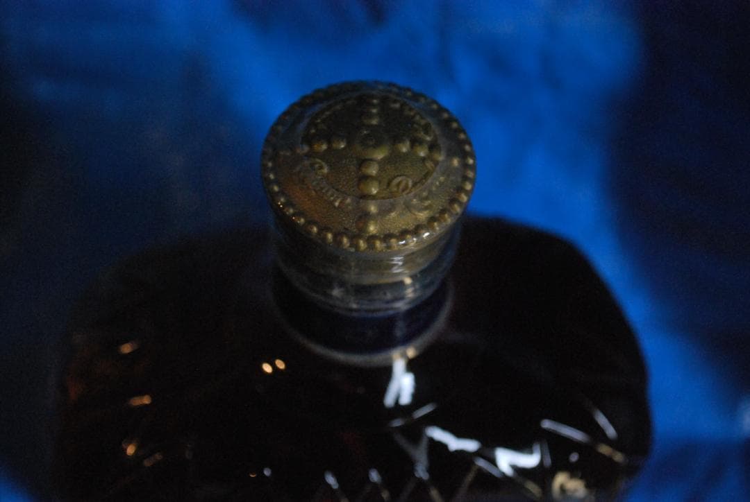 古酒ウイスキーCrown750ml未開栓の出品です。