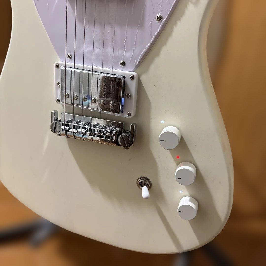 PEOZ ホワイト エレキギター