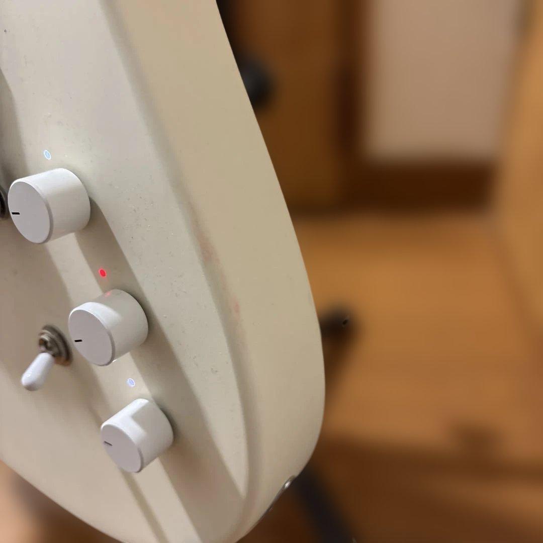 PEOZ ホワイト エレキギター