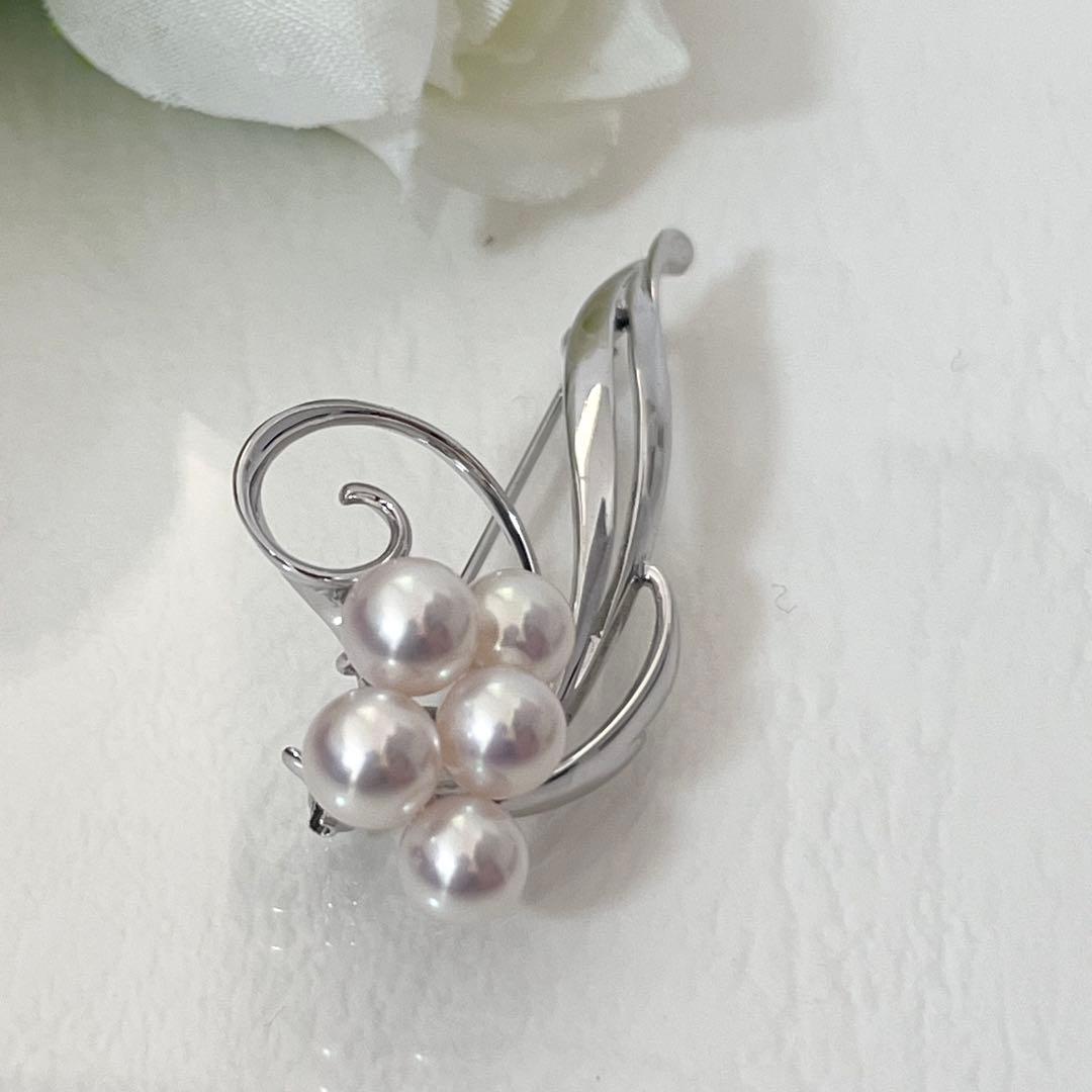 ☆美品☆ミキモト　5珠　シルバー　ブローチ　皇室御用達ブランド