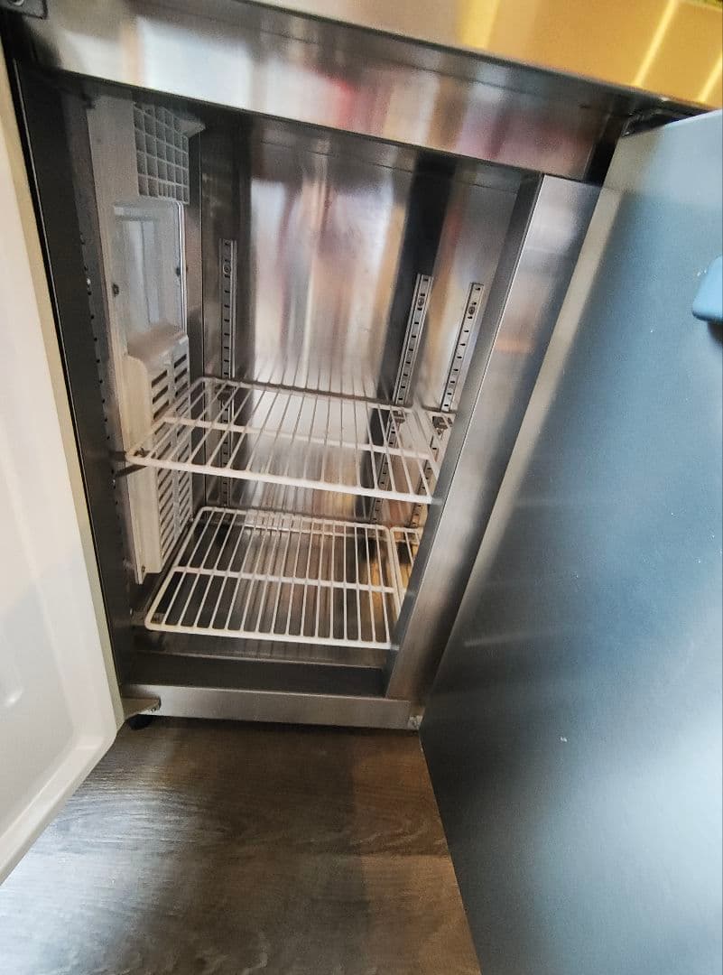 ２０２３年　美品動作確認済み　福島ガリレイコールドテーブル３ドア冷蔵庫　100V