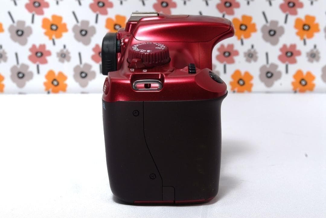 ❤Canon Kiss X50❤ショット数2252回少ない！❤レッド色で目立つ❤