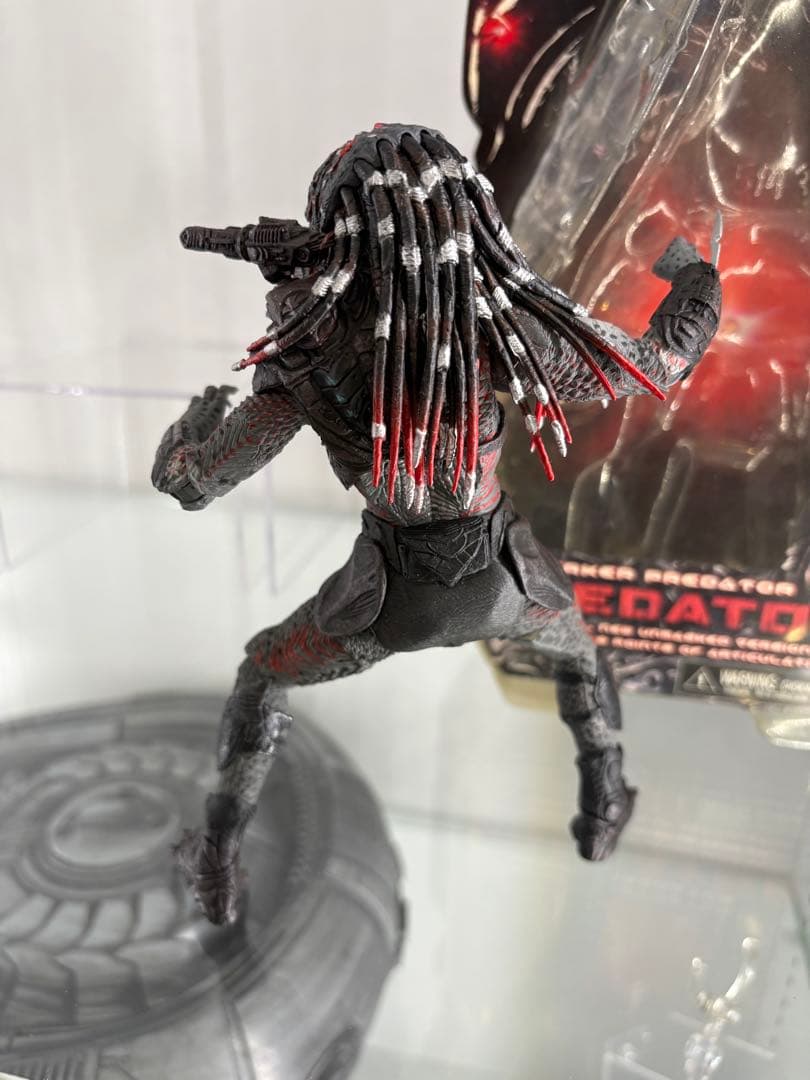 ネカ　プレデターズ　バーサーカープレデター