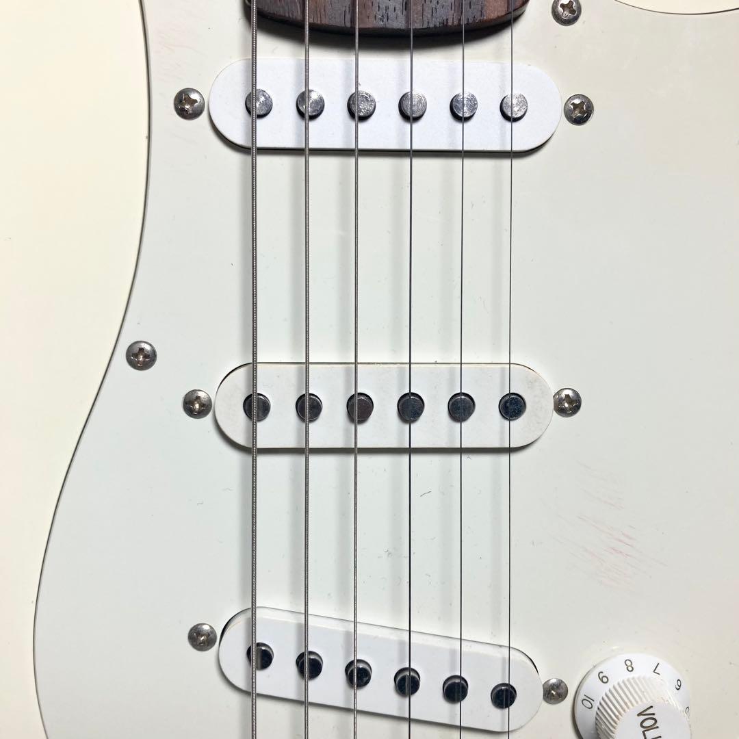 フェルナンデス エレキギター ストラトタイプ FGシリーズ ホワイト