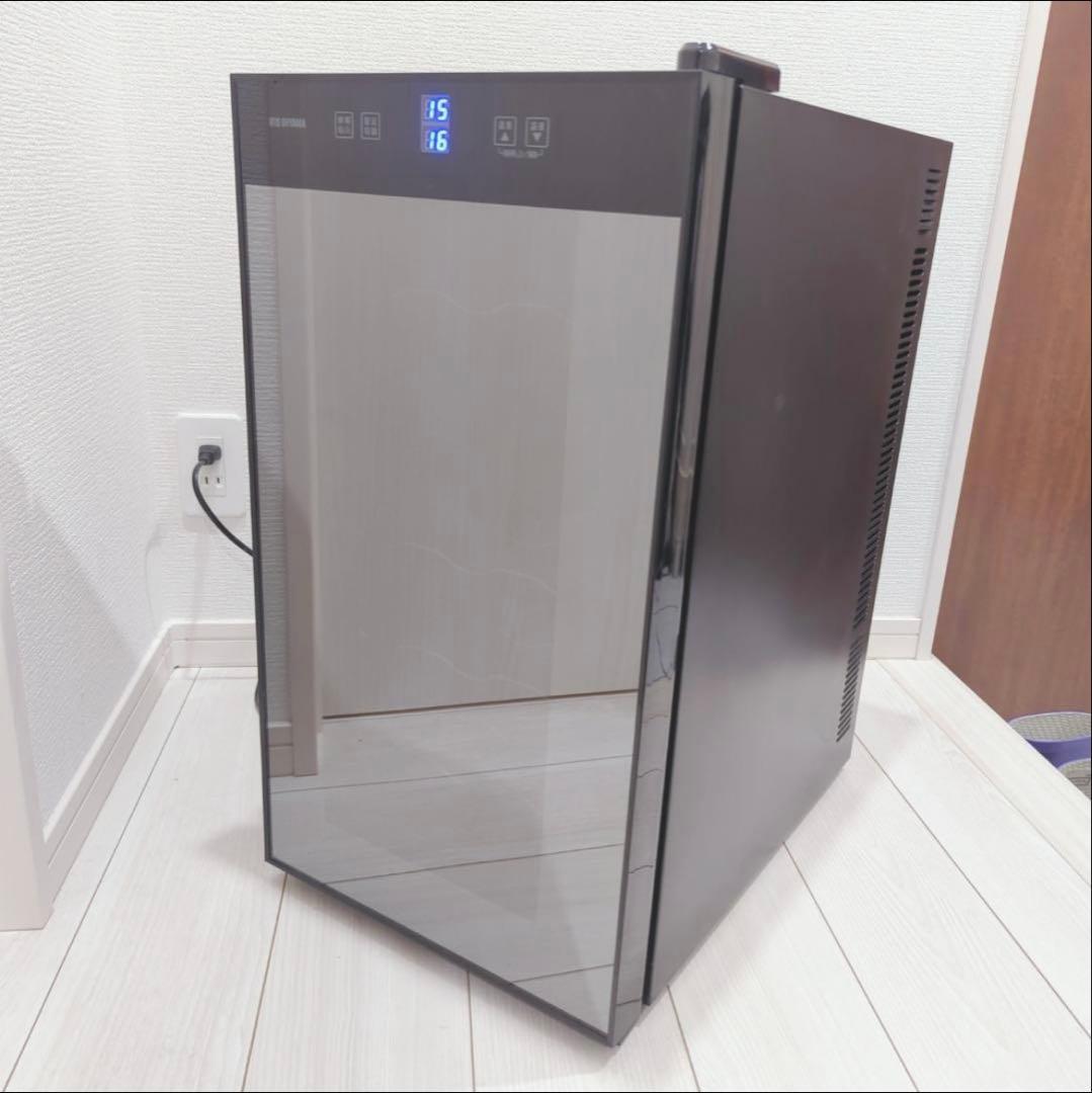 アイリスオーヤマ　ワインセラー 18本 50L ペルチェ式 PWC-502P-B
