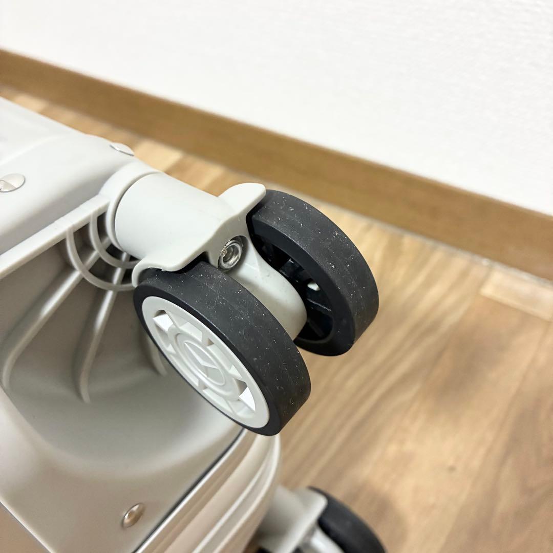 新品未使用　キャリーケース　メルセデスベンツ　カバー付