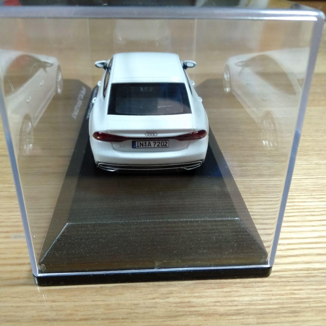 1/43 アウディ Audi A7 スポーツバック Audi 廃番 ケース 箱