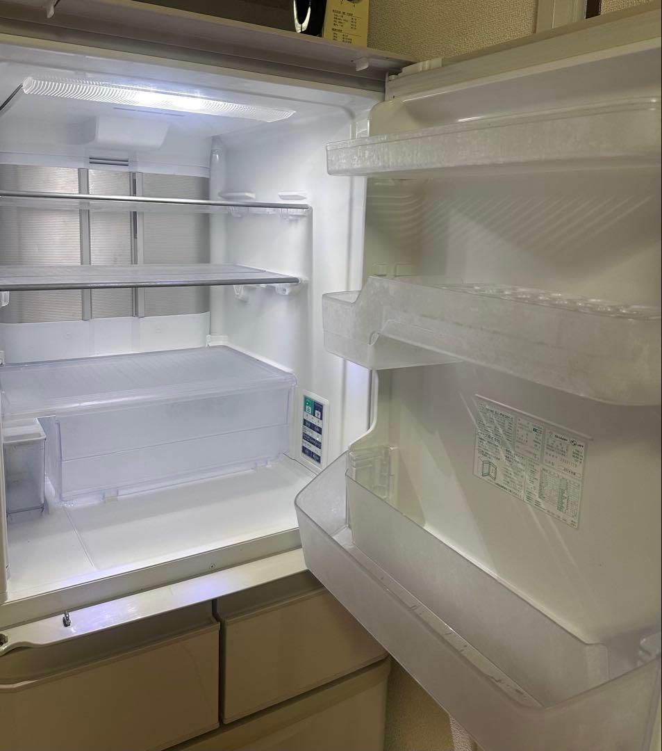 SHARP 冷凍庫付き冷蔵庫 ホワイト
