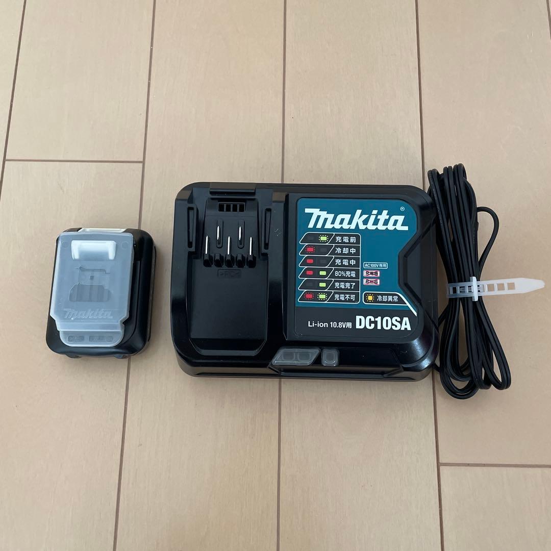 ☆マキタ(makita)充電式クリーナー CL107FD 掃除機 クリーニング済