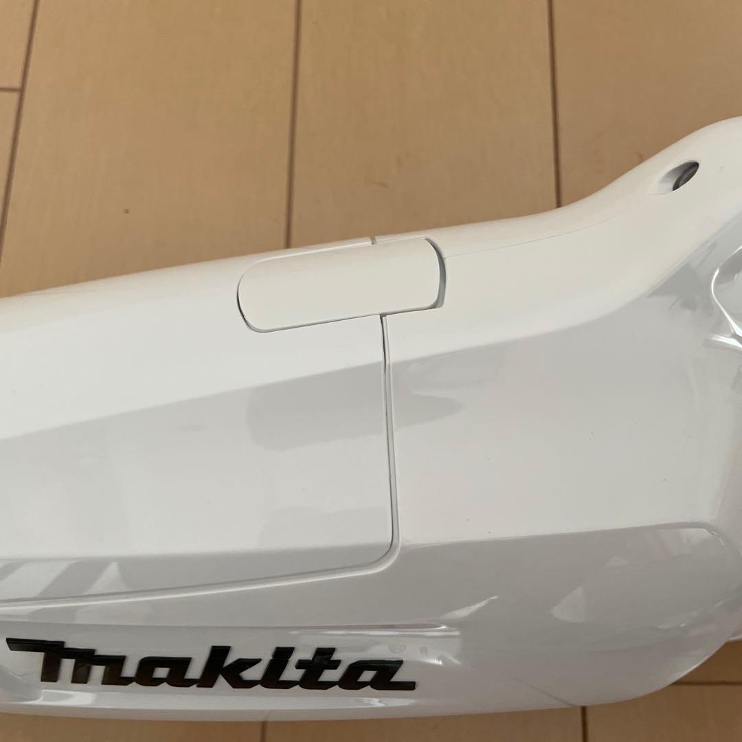 ☆マキタ(makita)充電式クリーナー CL107FD 掃除機 クリーニング済