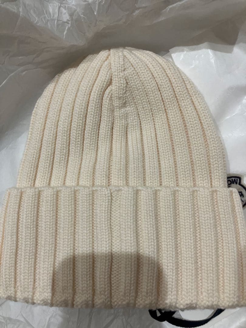 お値下げ中 新品未使用タグ付きMONCLER アイボリー ニット帽 モンクレール
