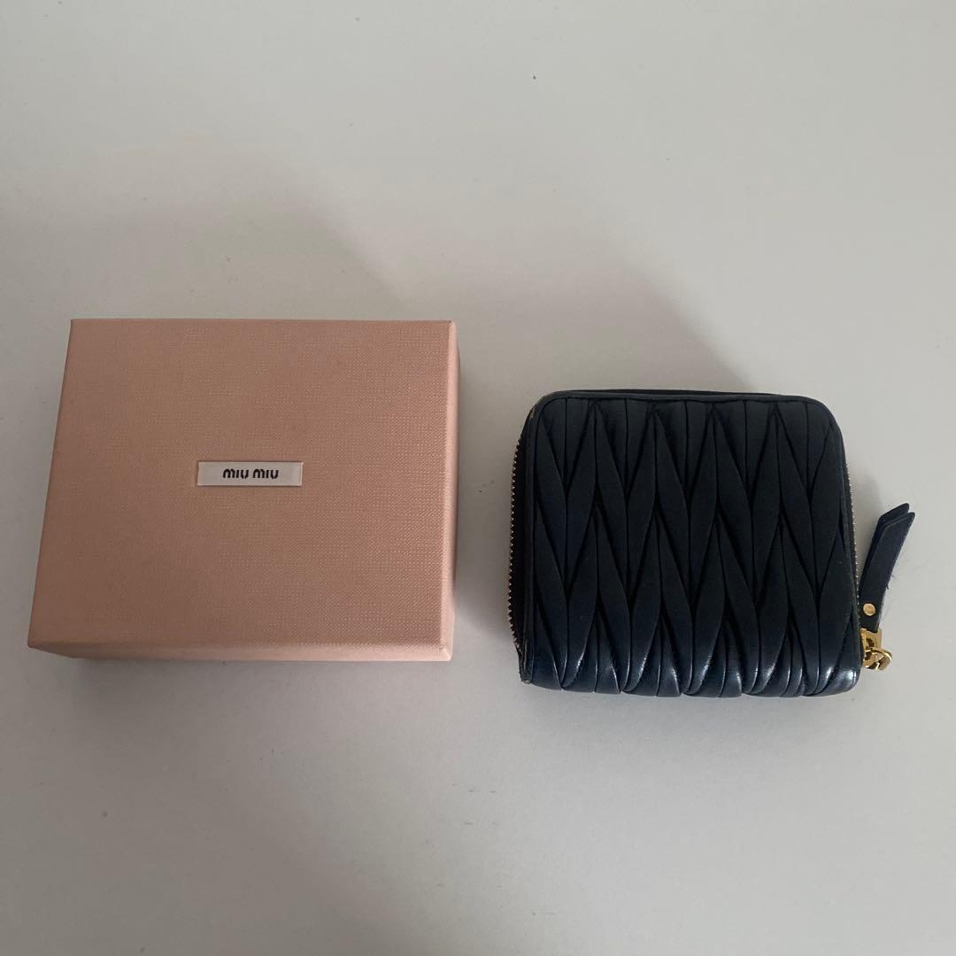 miumiu 財布