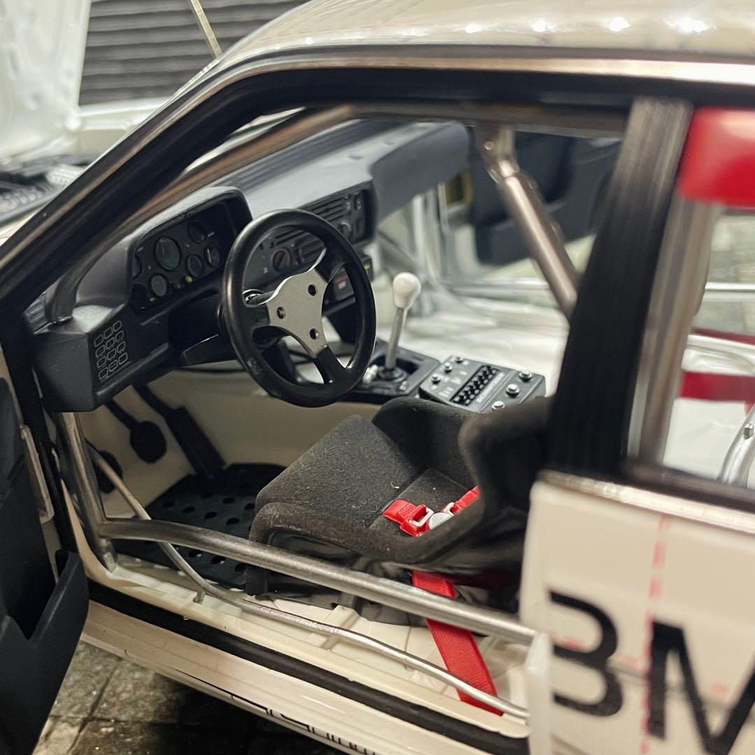 1/18 ディーラー特注 AUTOart BMW 635 CSi (E24)