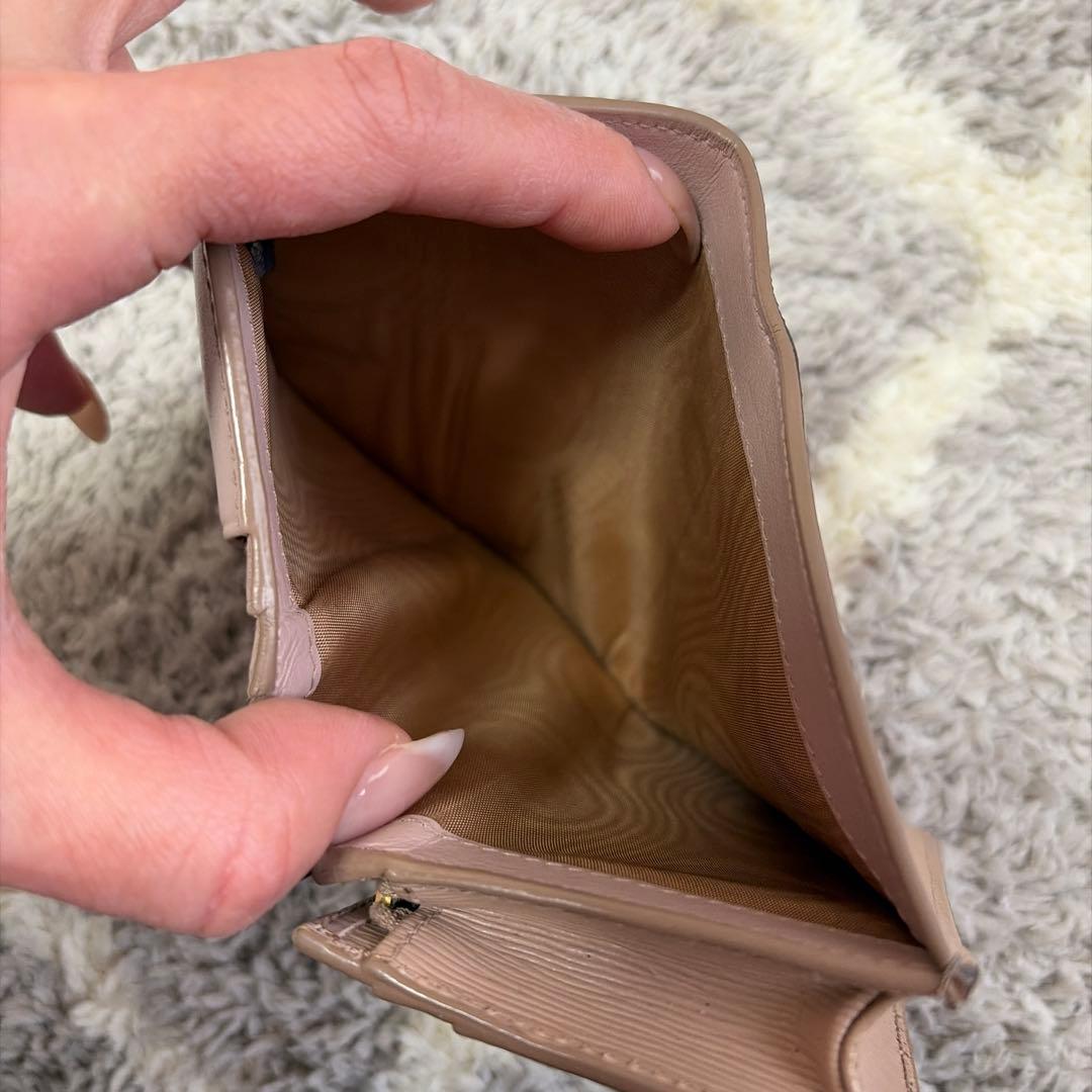 PRADA ピンクベージュ 二つ折り財布