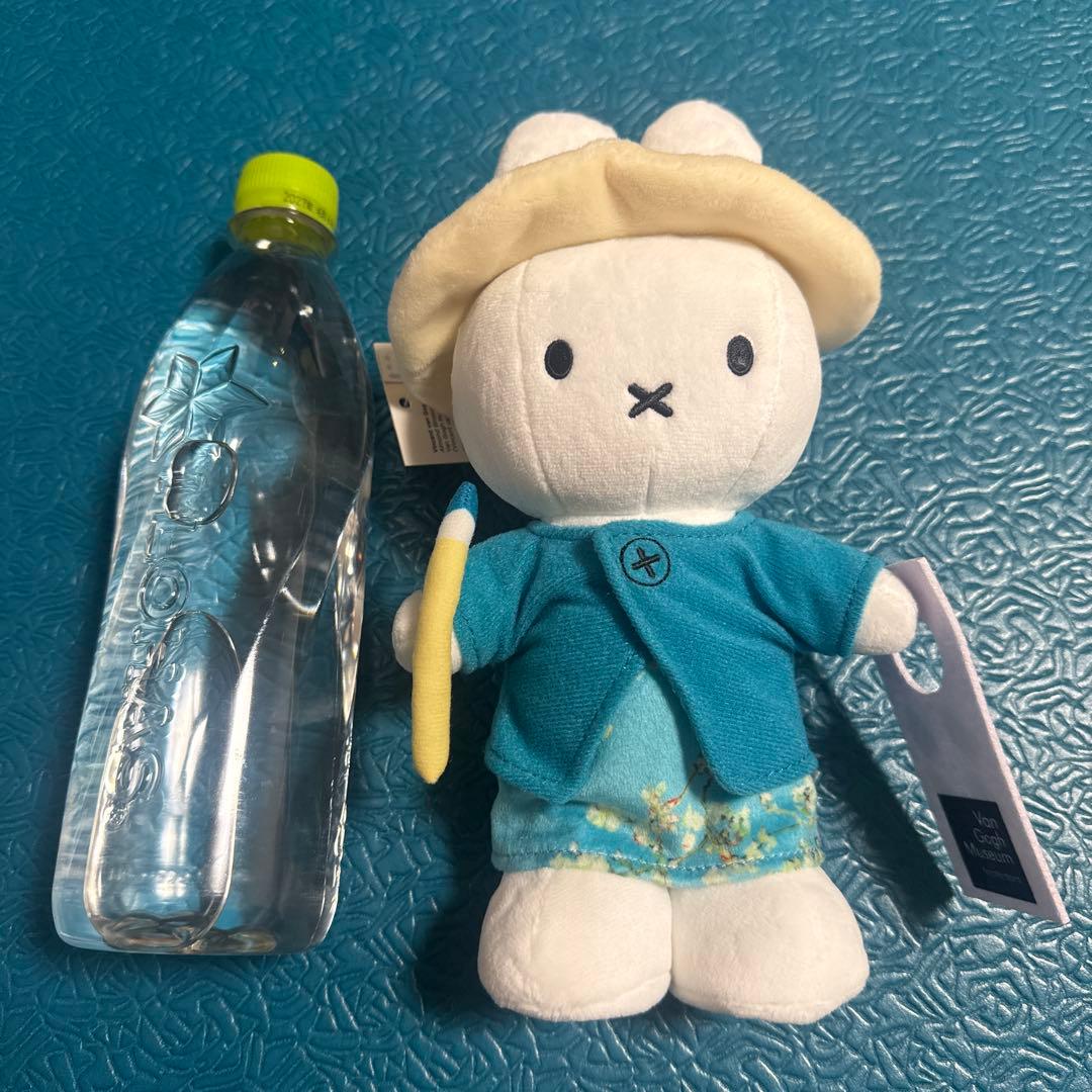 【日本未発売／ゴッホ美術館限定】ミッフィー ぬいぐるみ