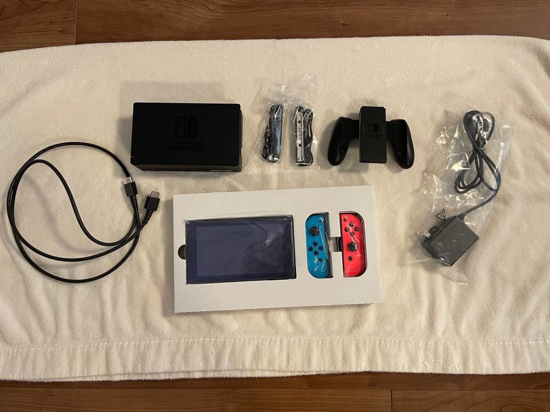 Nintendo Switch 本体 マリオカート8&SDカード付き