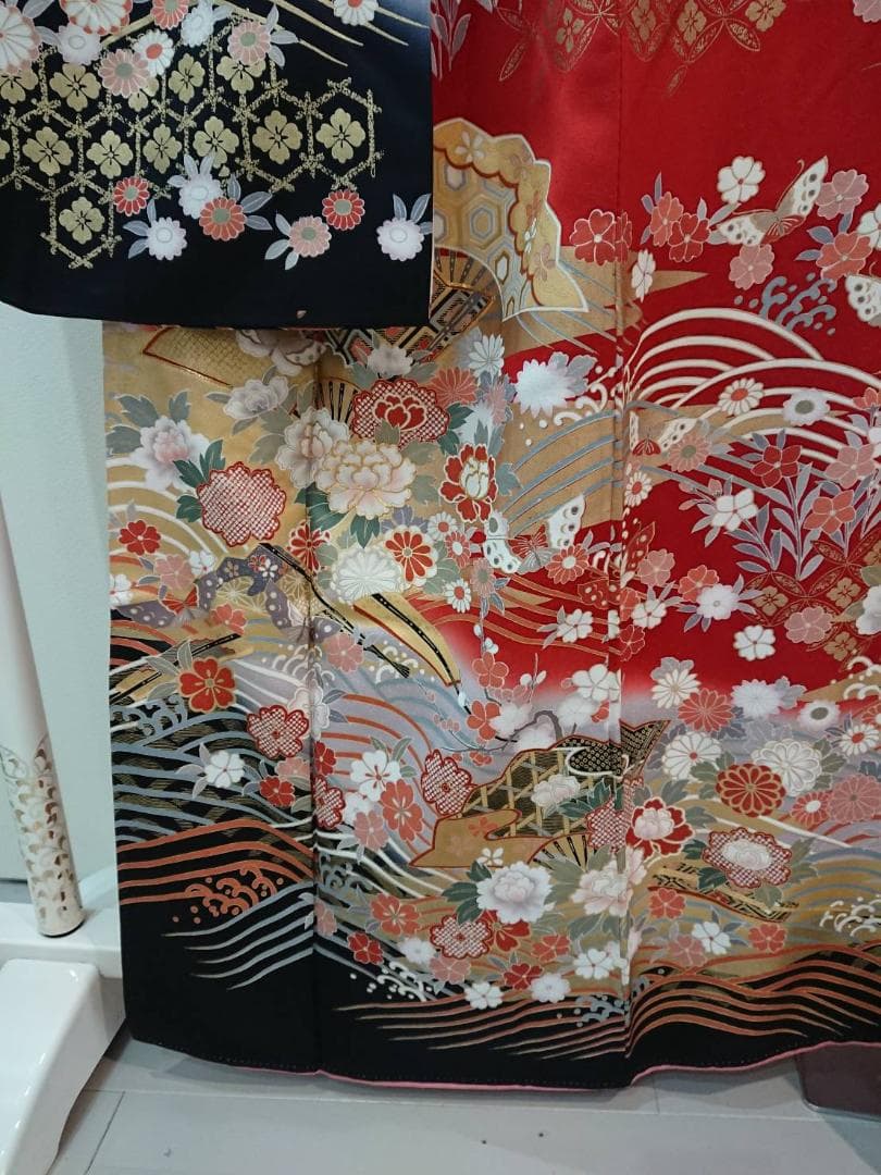 【中古品】振袖・エンジ下黒波【b232】/成人式/卒業式/結婚式/