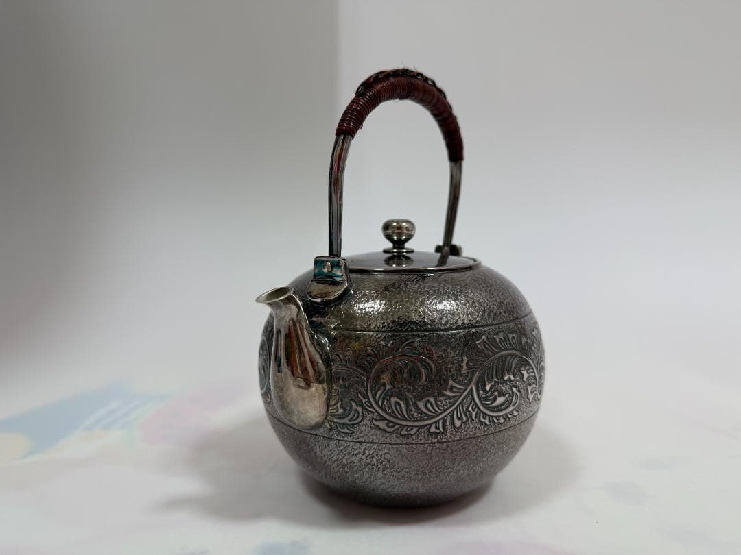 純銀製 唐草紋 鎚目 湯沸 銀瓶 煎茶道具