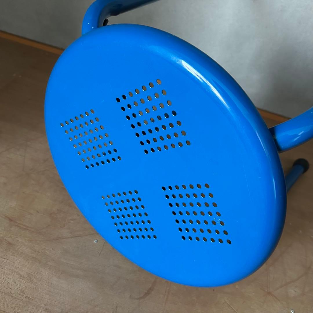 アイアンのスツール 青