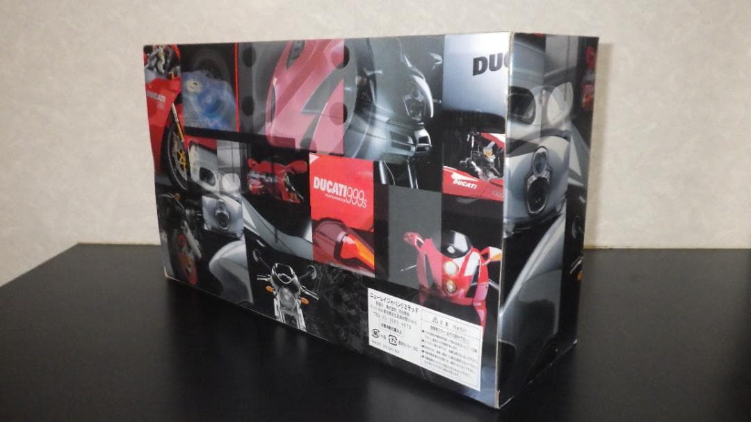 オートバイ・バイク NewRay 1/6 DUCATI 998