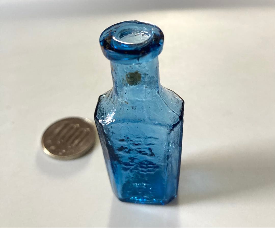 アンティーク　瓶　蚤の市　戦前