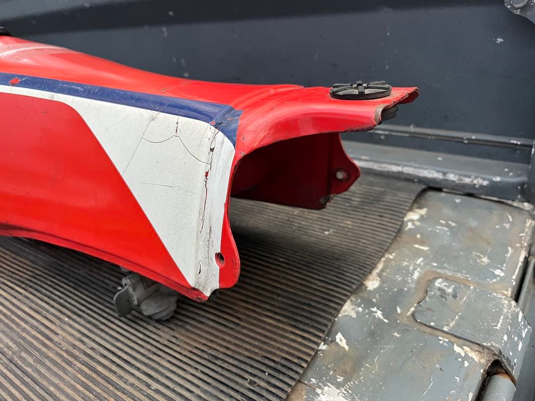 TLM50 フューエルタンク　コック　キャップ