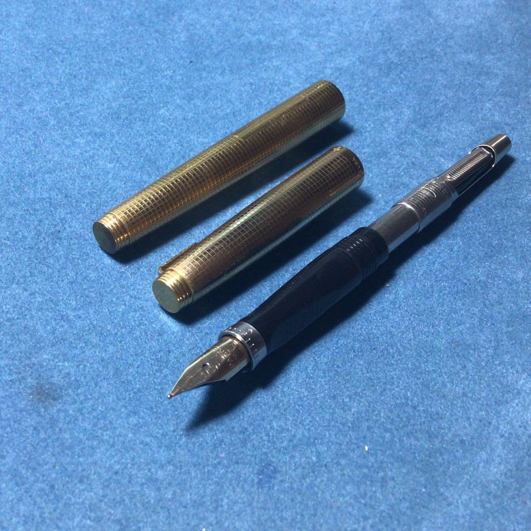 初期型パーカー75 万年筆　ゴールドシズレ14K張　０ポイント　F