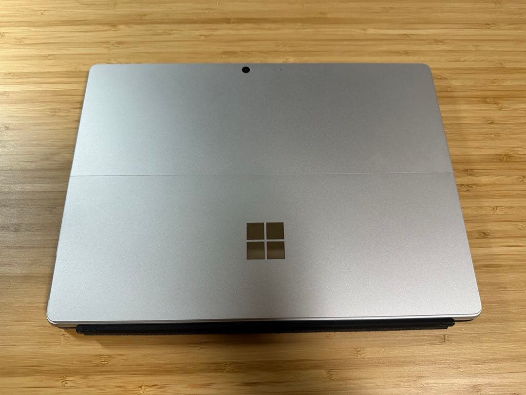 Microsoft Surface Pro9 本体とキーボードとタッチペン