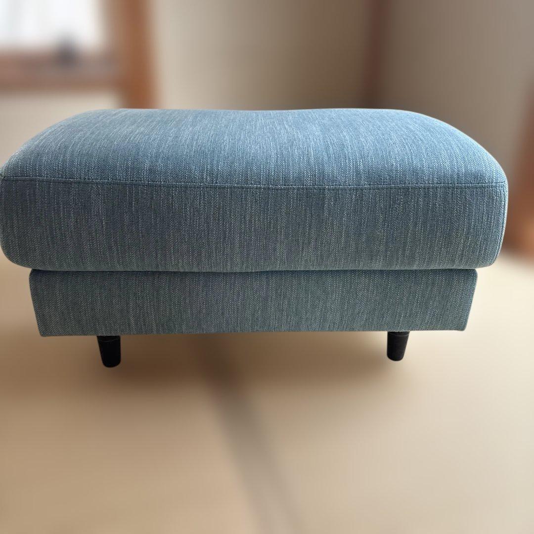 ニトリ　スツール　オットマン　ターコイズブルー色