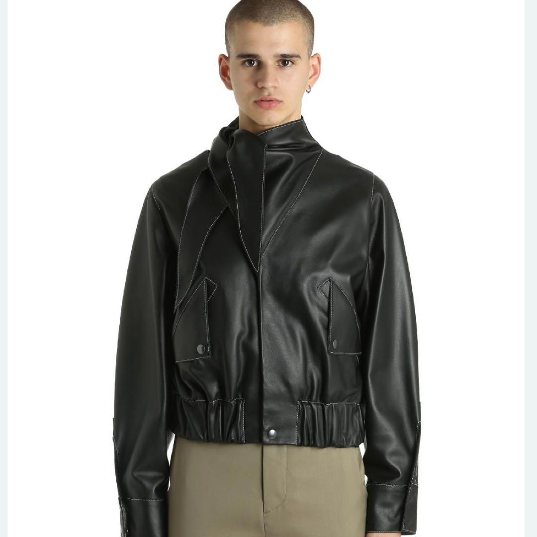 vejas レザー　スカーフ付き　ジャケット