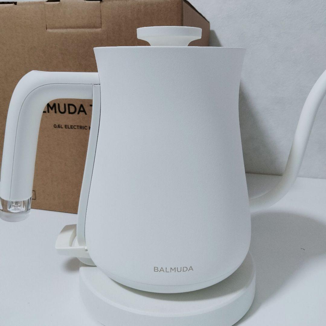 【2022年製】BALMUDA バルミューダ　電気ケトル　ホワイト　703