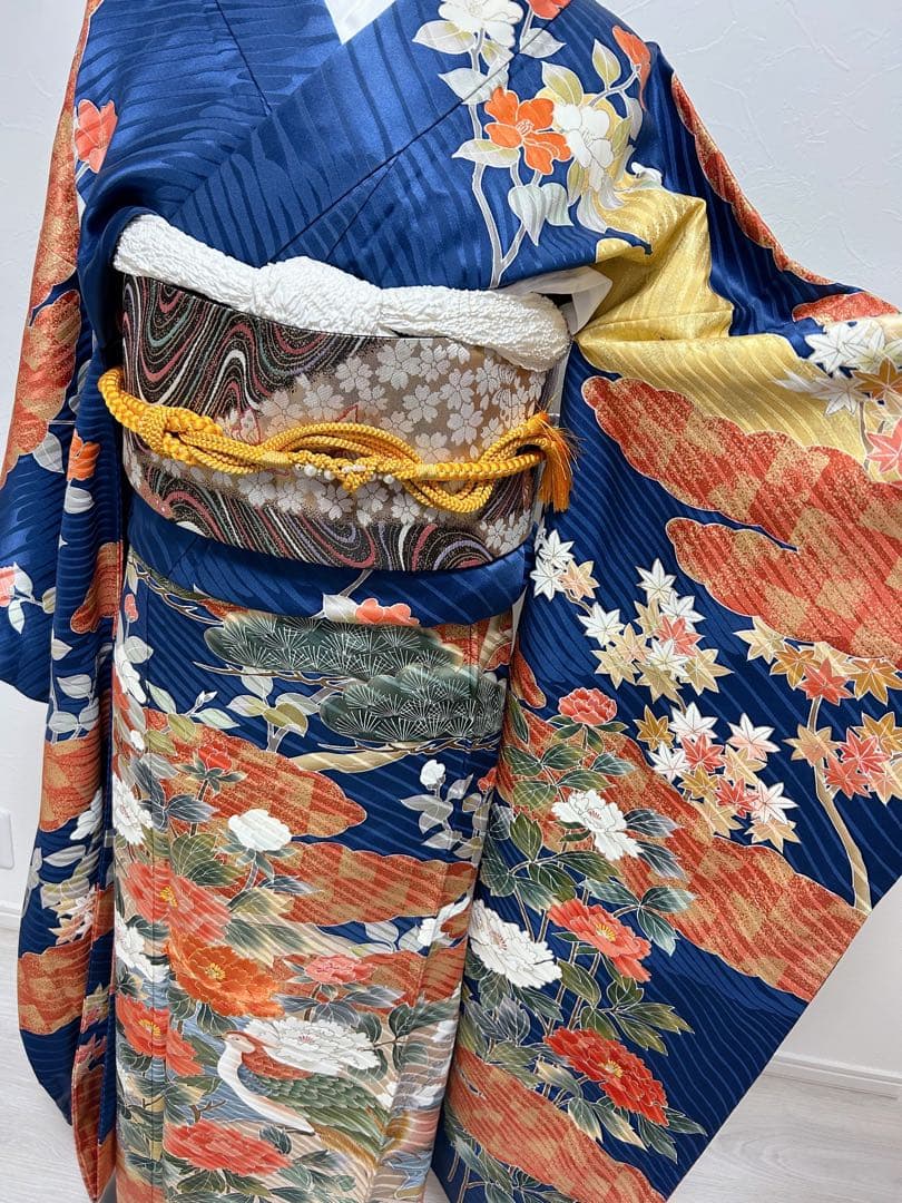 数回使用のみ　パールトーン加工正絹振袖フルセット　豪華金彩　金刺繍　成人式