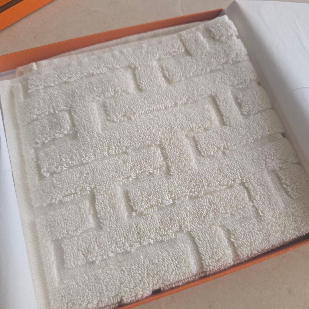 エルメス　カレ・タオル 《ステアーズ》