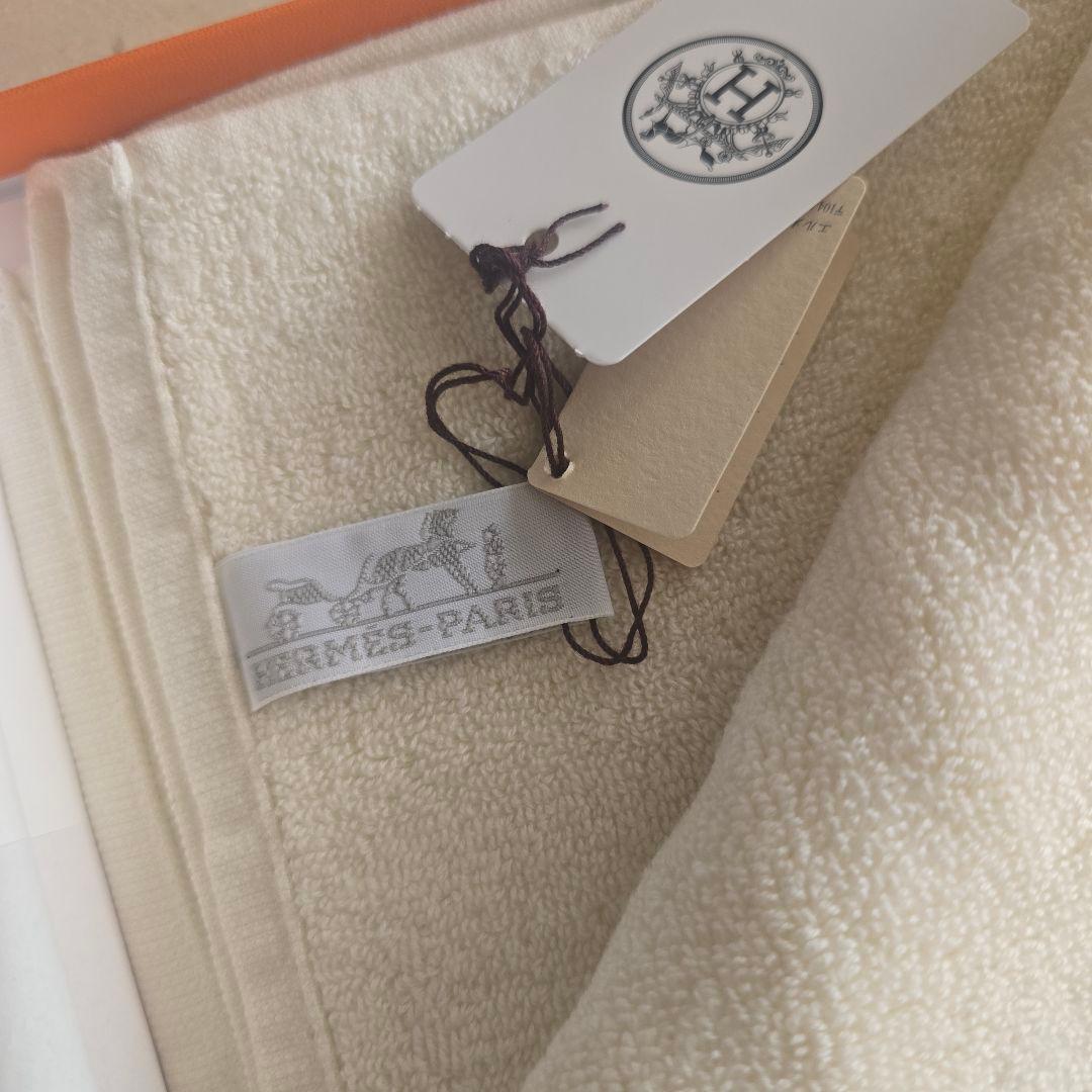 エルメス　カレ・タオル 《ステアーズ》