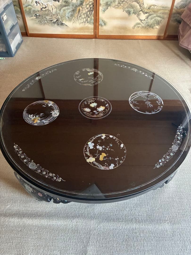 装飾的な黒色円形座卓美品‼️