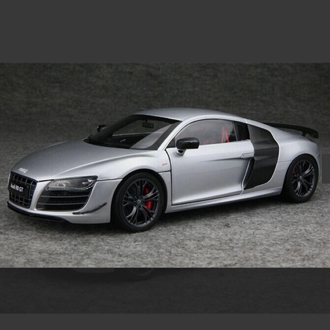 京商　1/18 アウディR8 GT