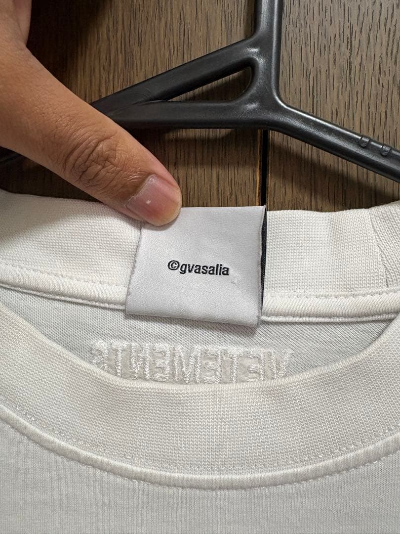 VETEMENTS ホワイトオーバーサイズ