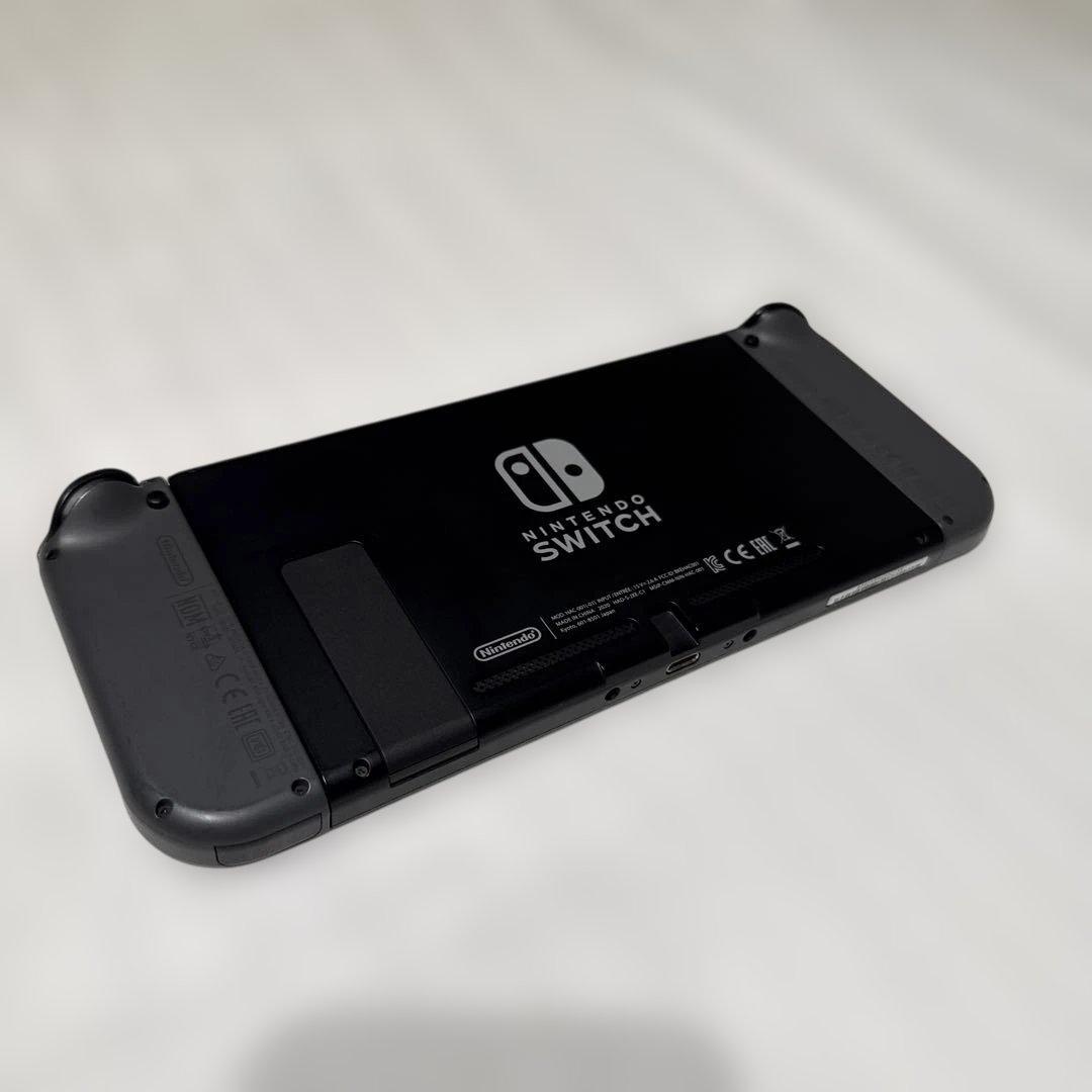 Nintendo Switch ブラック 本体（中古・美品）