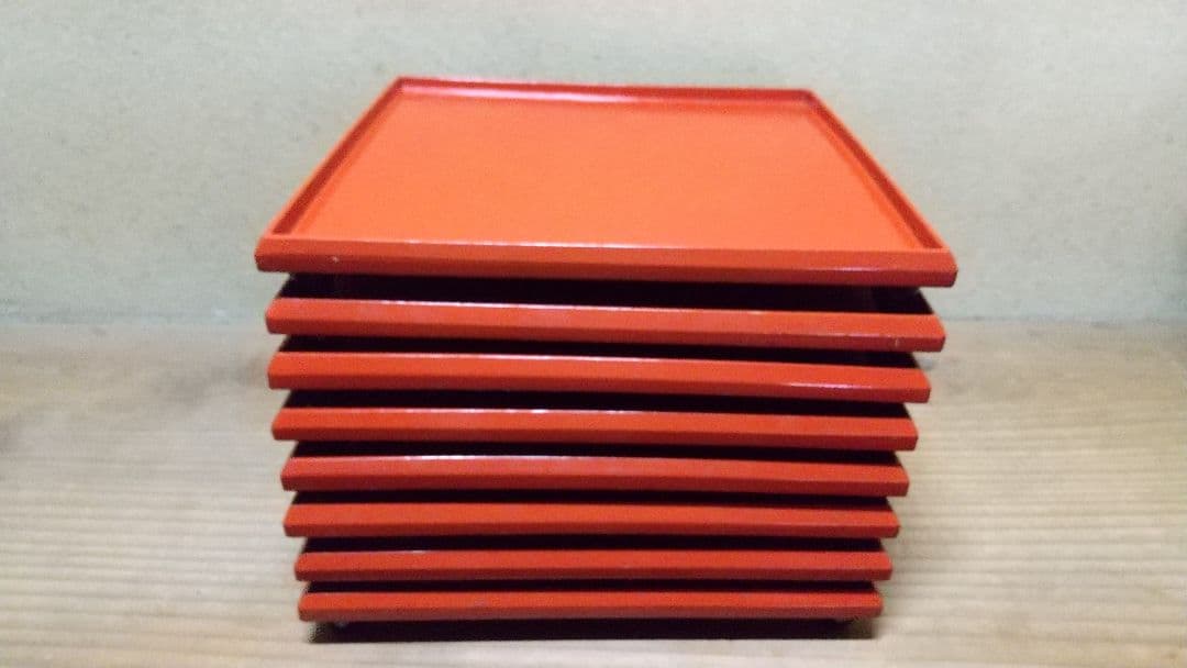 骨董 朱塗の小ぶりな脚付きお膳 8膳 とても可愛い！