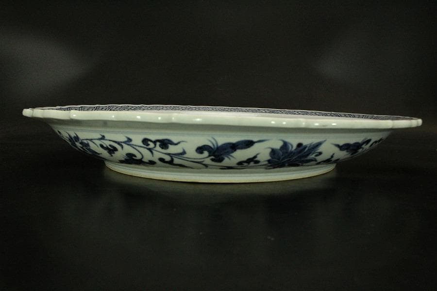 中国美術 青花蓮花紋皿 φ47cm 故宮博物院(ZE472)