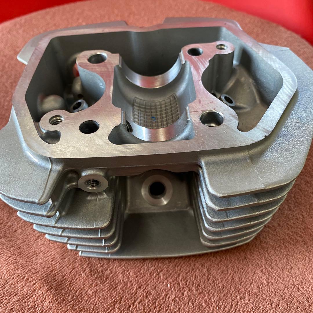 ✴︎純正部品✴︎ヘッドcomp.シリンダー12200-GEY-640