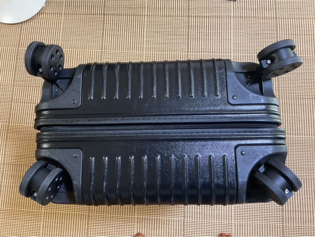 RIMOWA サルサ　キャリーケース 82L ブラック ４輪