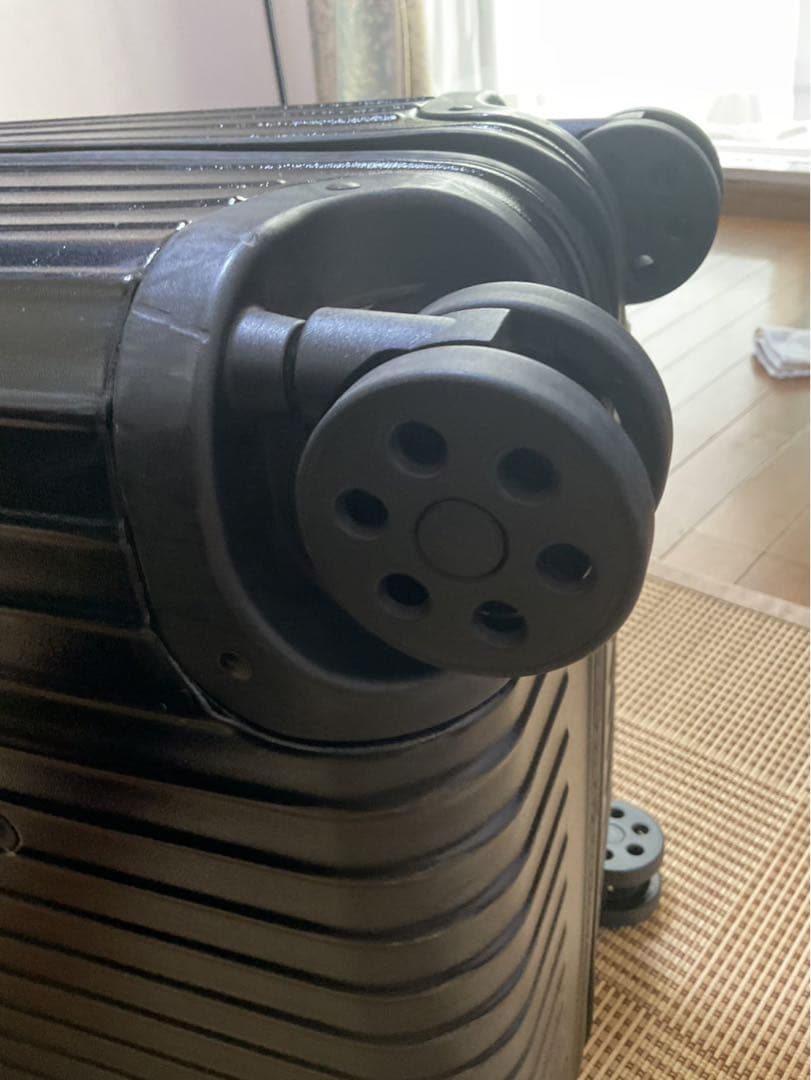 RIMOWA サルサ　キャリーケース 82L ブラック ４輪