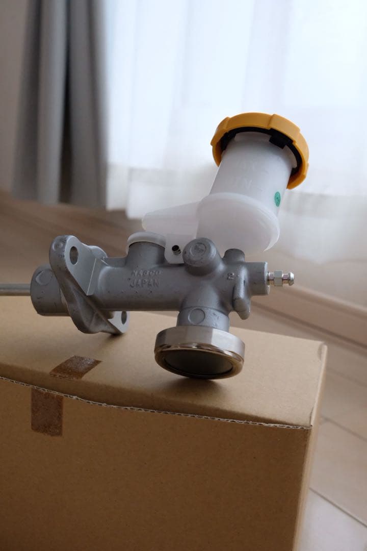 スバル純正　クラッチ　マスターシリンダー37230AE022