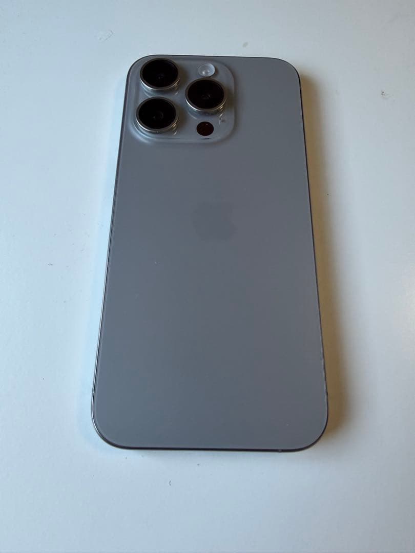 Apple iPhone 15 Pro ナチュラルチタニウム 256GB