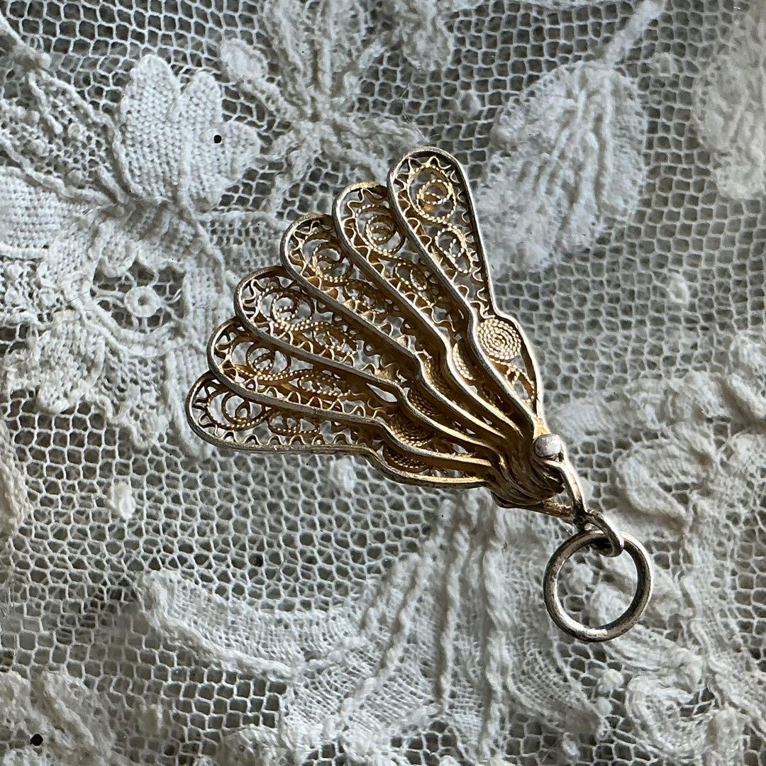 フランスアンティーク　ミニチュア　エヴァンタイユ　扇子　ミニョネット　ペンダント