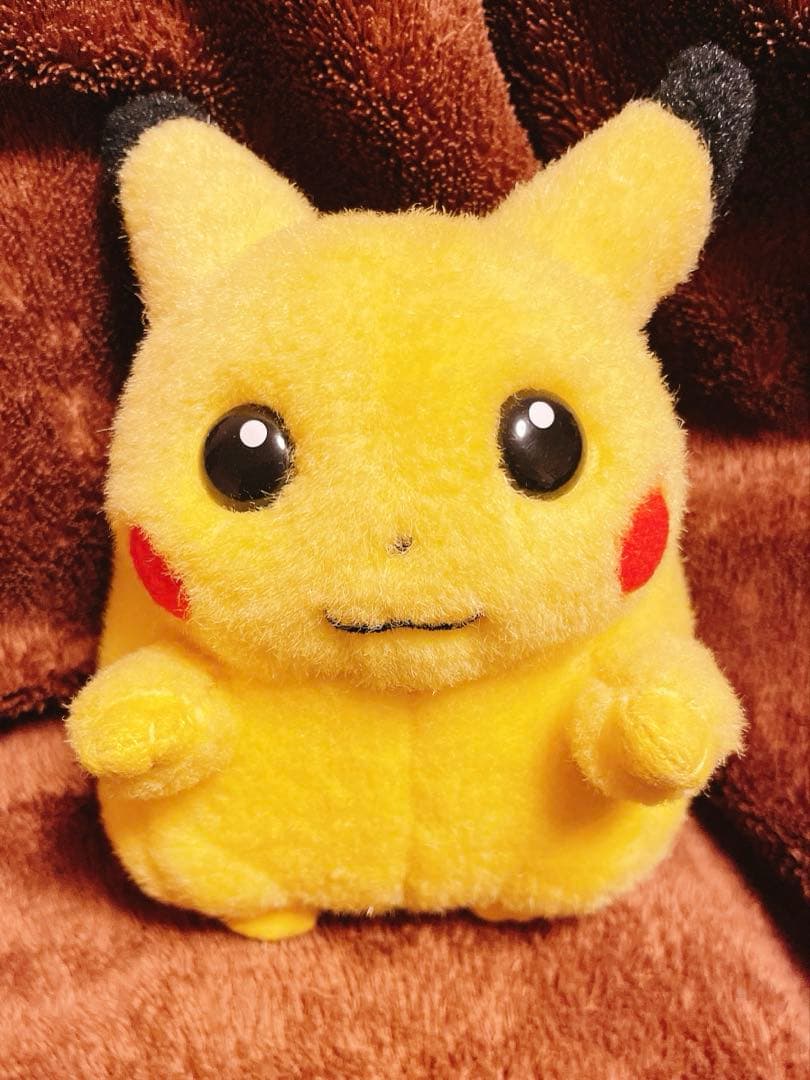 ピカチュウ TOMY 初期　ぬいぐるみ